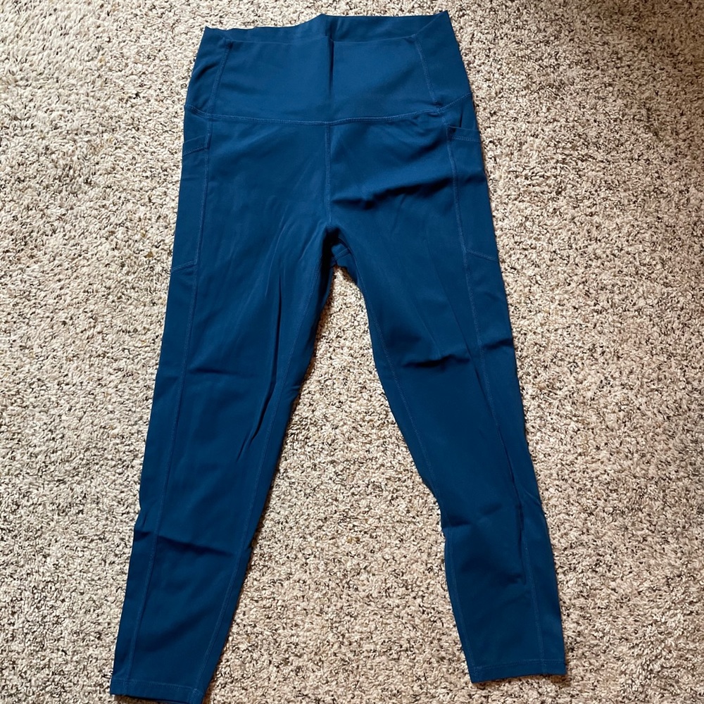 Zyia Capri leggings